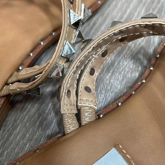 NWT Steve Madden Skyler Studded Strappy Sandals Slip On Flats 6.5 - Picture 11 of 12